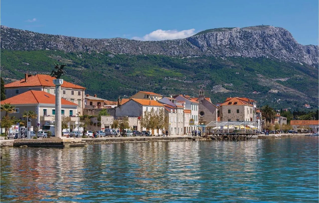 Kaštela Nice Home In Kastel Stari With Outdoor Swimming Pool, Heated Swimming Pool And 4 Bedrooms بيت للعطل