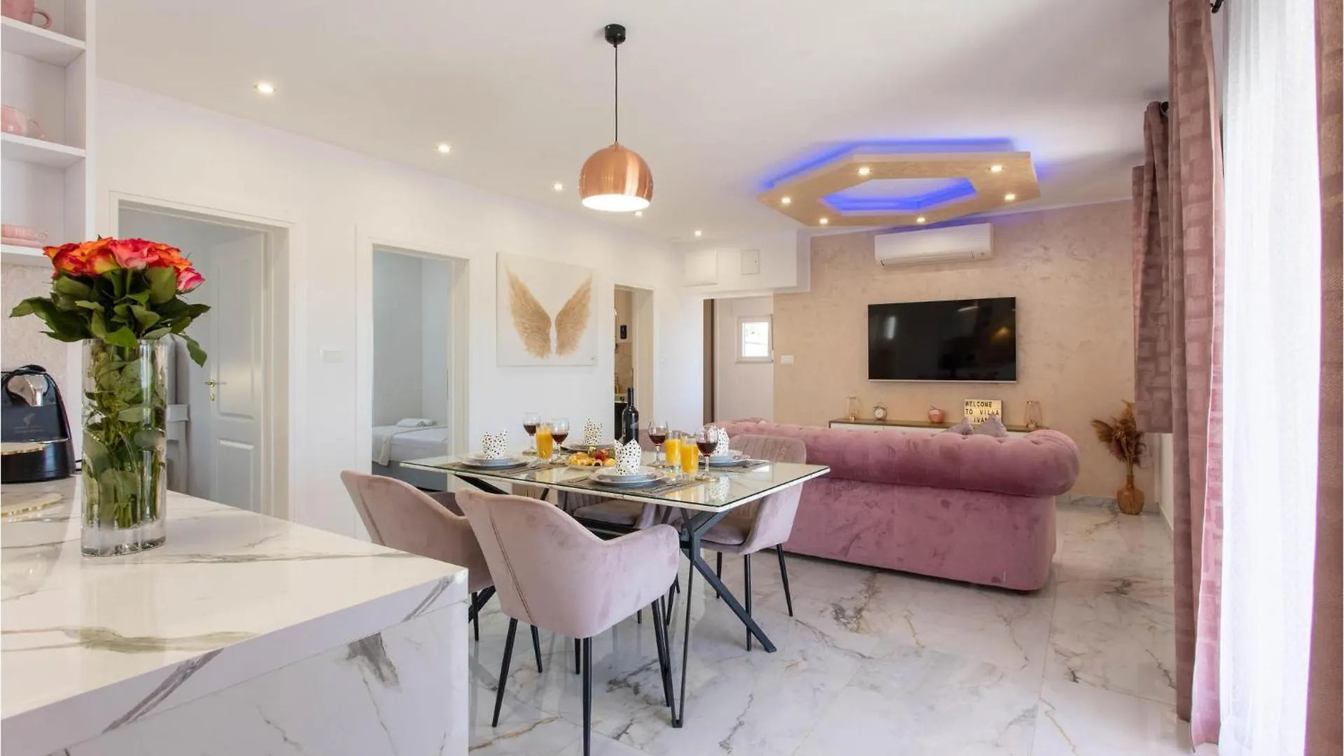 Kaštela Nice Home In Kastel Stari With Outdoor Swimming Pool, Heated Swimming Pool And 4 Bedrooms 0*,